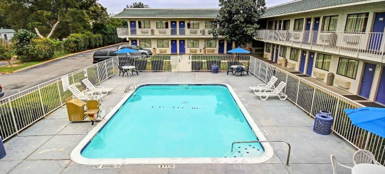 德克萨斯圣马科斯 6 号汽车旅馆(Motel 6 San Marcos, TX)图片