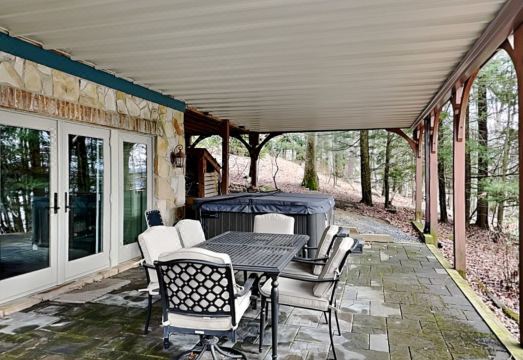 Seek A Sunset Hotel Overview