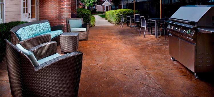 伯明翰荷姆伍德索尼斯塔 ES 套房酒店(Sonesta ES Suites Birmingham Homewood)图片