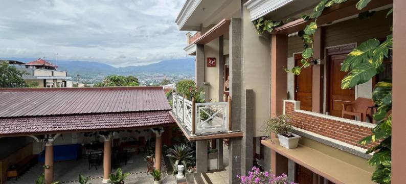 乌尔班维尤卡尼加拉巴图酒店(Urbanview Syariah Hotel Kanigara Batu)图片