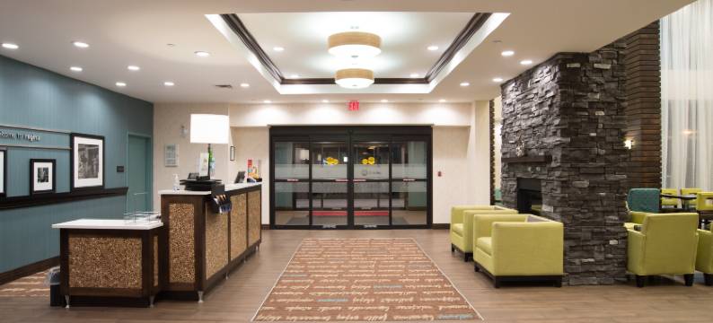 里贾纳东门欢朋套房酒店(Hampton Inn & Suites by Hilton Regina East Gate)图片