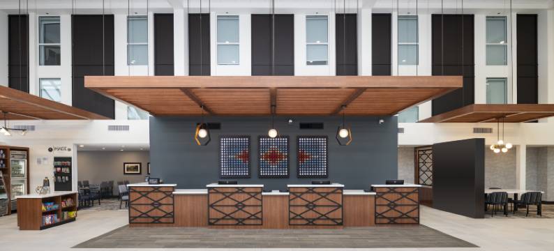 东麦迪逊希尔顿逸林酒店(Doubletree by Hilton East Madison East)图片