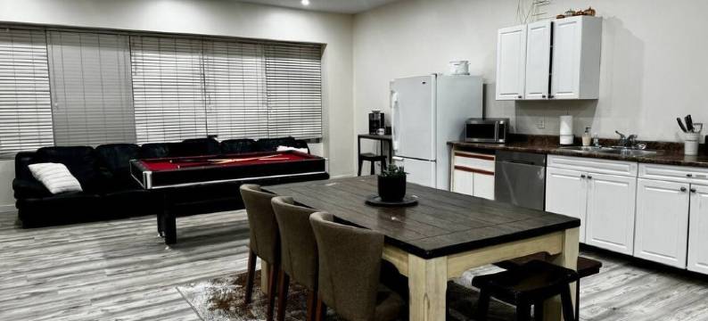 Comfy Flat | Hot Tub + Games图片