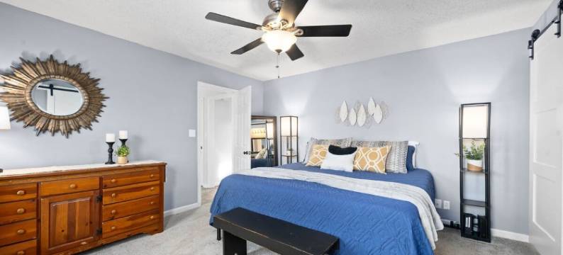 Private Entrance, Fenced Backyard and Large Kitchen - Charming Retreat图片