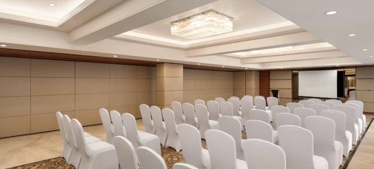 瓦苏达拉华美达酒店(Ramada by Wyndham Ghaziabad Vasundhara)图片