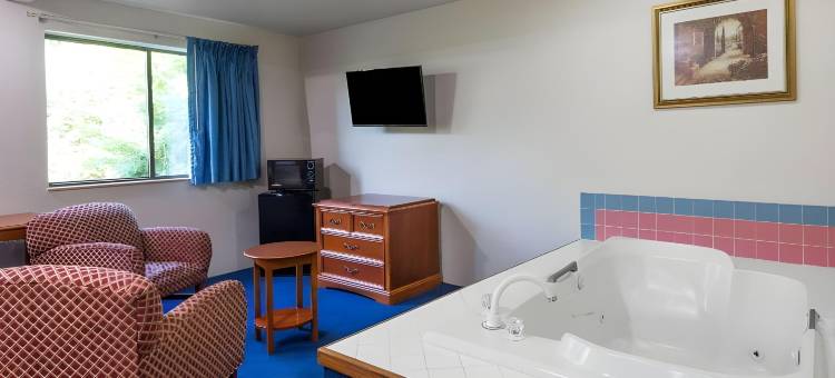 罗德威旅馆德尔蒙特(Rodeway Inn Delmont)图片