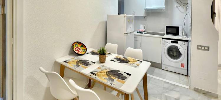 Apartment in Roquetas near the Beach图片