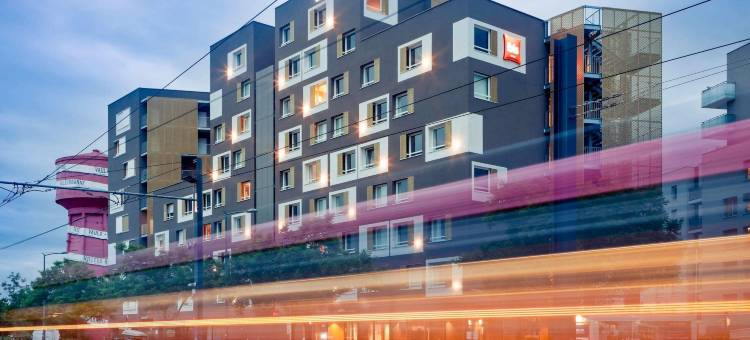 宜必思里昂卡雷德索伊酒店(Ibis Lyon Carré de Soie)图片