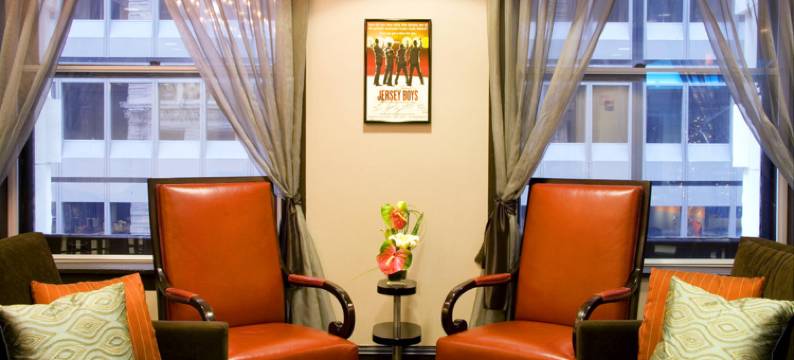 美琪芝加哥剧院区欢朋酒店(Hampton Inn Majestic Chicago Theatre District)图片