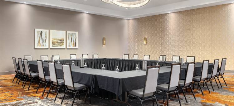 基奇纳希尔顿逸林酒店(DoubleTree by Hilton Kitchener)图片