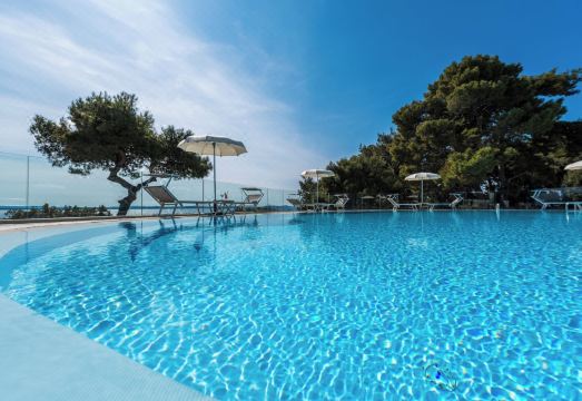 Hotel Pinija Hotel Overview