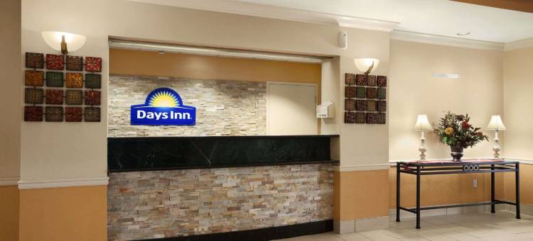 锡达拉皮兹戴斯套房酒店(Days Inn & Suites by Wyndham Cedar Rapids)图片