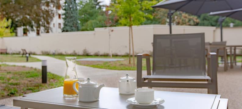 阿尔福维尔的Zenao公寓酒店(Zenao Appart'hôtels Alfortville)图片