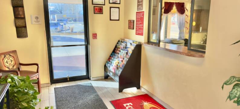 兰辛-莱文沃思伊克诺旅馆(Econo Lodge Lansing - Leavenworth)图片