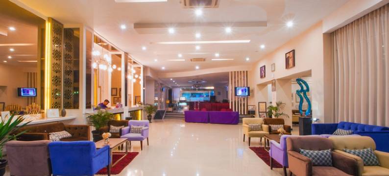 巴东戴马酒店(Daima Hotel Padang)图片