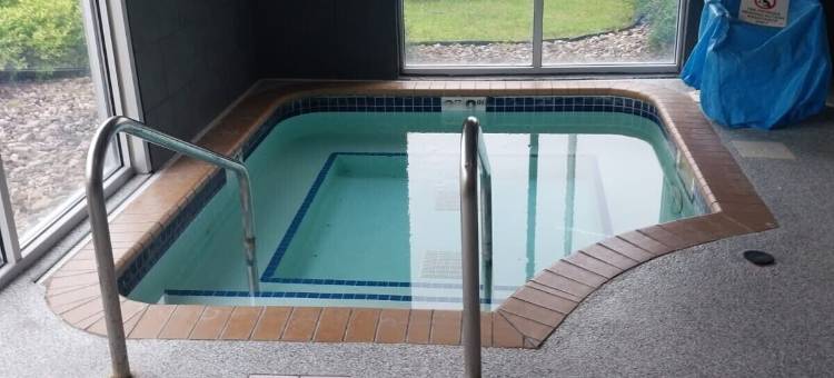 普拉特维尔乡村酒店及套房(Country Inn & Suites by Radisson, Platteville, WI)图片