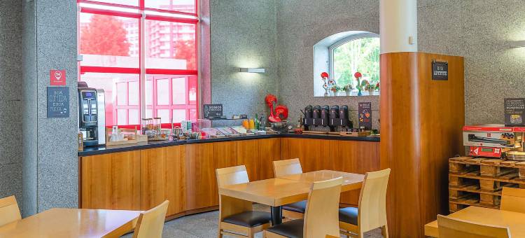 宜必思吉马良斯中心酒店(Ibis Guimaraes Centro)图片
