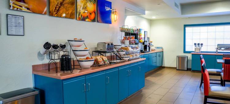 谢拉维斯塔舒适套房酒店-近华楚卡堡(Comfort Inn & Suites Sierra Vista Near Ft Huachuca)图片