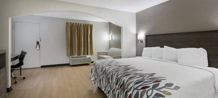 杰克逊红顶套房酒店(Red Roof Inn & Suites Jackson, TN)图片