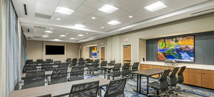 休斯敦纪念城地区万枫酒店及套房(Fairfield Inn & Suites Houston Memorial City Area)图片