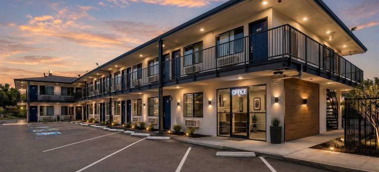 雷德布拉夫6号汽车旅馆(Motel 6 Red Bluff, CA)图片