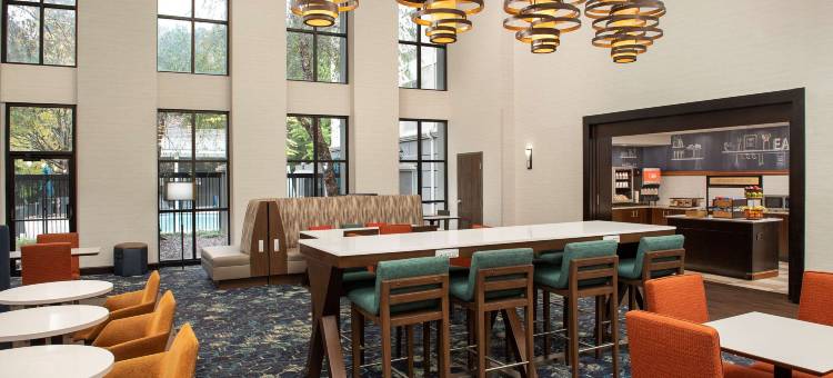 阿尔普哈雷塔欢朋套房酒店(Hampton Inn & Suites Alpharetta)图片