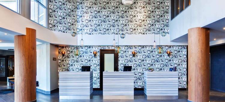 桑德曼签名兰利酒店(Sandman Signature Langley Hotel)图片