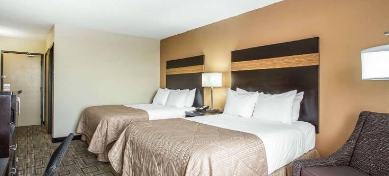 米尔堡凯隆酒店-近游乐园(Clarion Hotel Fort Mill Near Amusement Park)图片