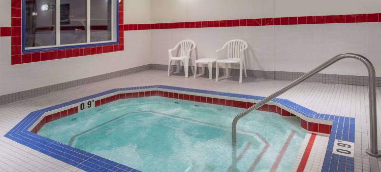 布鲁克斯华美达酒店(Ramada by Wyndham Brooks)图片