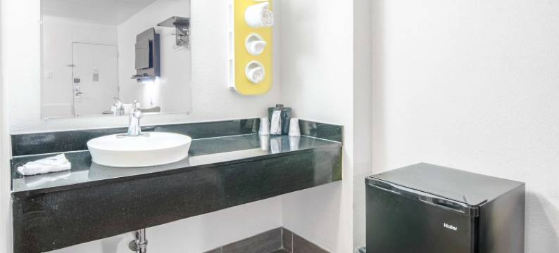 格拉斯波罗罗文大学6号汽车旅馆(Motel 6 Glassboro, NJ - Rowan University)图片