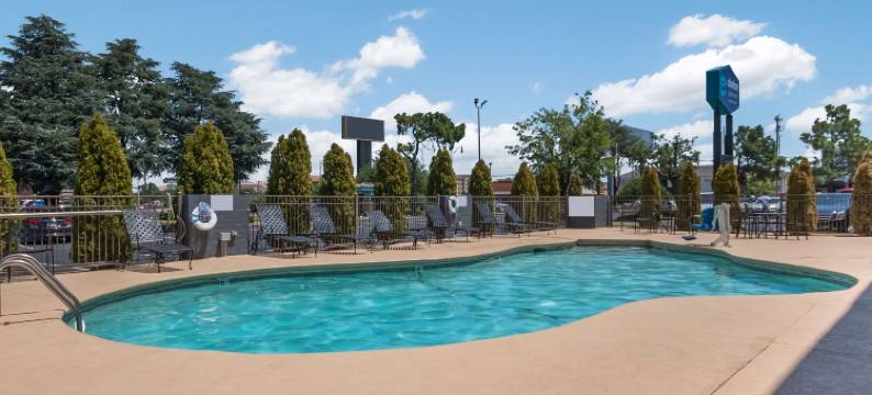 凯隆波因特酒店(Clarion Pointe OKC Airport)图片