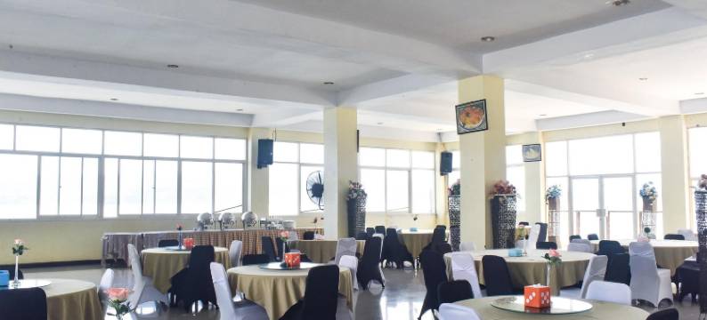 红多兹Plus酒店@蒂尔塔肯卡那酒店(RedDoorz Plus @ Tirta Kencana Hotel)图片