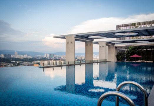 D'Majestic Place by Widebed Hotel Overview