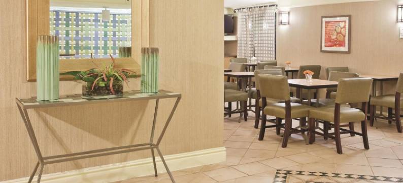 豪生哥伦布摩尔堡酒店(Howard Johnson by Wyndham Columbus Fort Moore)图片