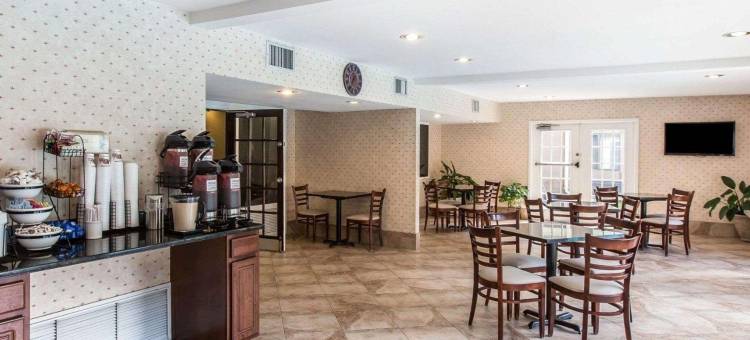 舒适套房酒店-近罗宾斯空军基地正门(Comfort Inn & Suites - Near Robins Air Force Base Main Gate)图片