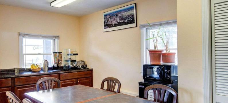 伊康旅馆(Econo Lodge)图片