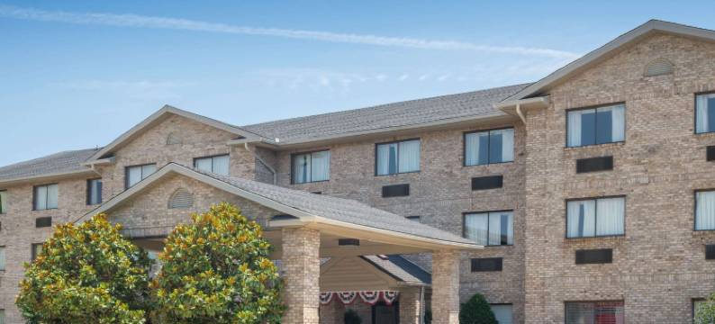 温德姆卡特利茨堡/阿什兰华美达酒店(Ramada by Wyndham Catlettsburg/Ashland)图片