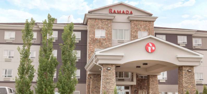 卡姆罗斯温德姆华美达酒店(Ramada by Wyndham Camrose)图片