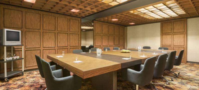 埃德蒙顿东部Travelodge by Wyndham酒店(Travelodge by Wyndham Edmonton East)图片