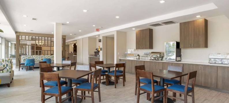 之家舒适酒店&套房-靠近亨德森海滩(Comfort Inn & Suites Destin Near Henderson Beach)图片