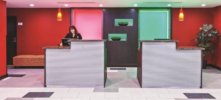 马斯科吉拉昆塔温德姆套房酒店(La Quinta Inn & Suites by Wyndham Muskogee)图片