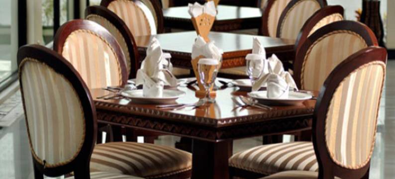 宇斯洛酒店餐厅及会议(Yusro Hotel Restaurant & Convention)图片