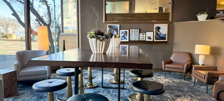 海滨堡垒酒店(Coast Bastion Hotel)图片