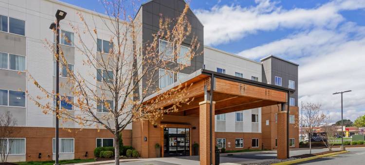 夏洛茨维尔UVA丽怡酒店(Country Inn & Suites by Radisson, Charlottesville-UVA, VA)图片