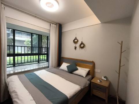 多米房东牛儿民宿(古三段分店)