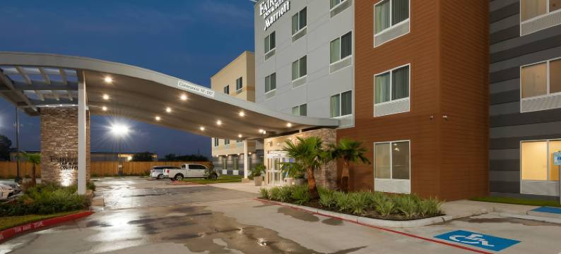 休斯敦西北/威洛布鲁克万枫酒店及套房(Fairfield Inn & Suites Houston Northwest/Willowbrook)图片