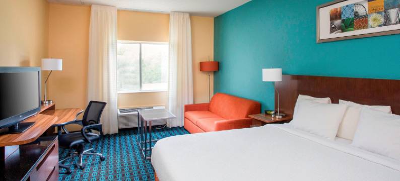 昆西万枫酒店及套房(Fairfield Inn & Suites Quincy)图片