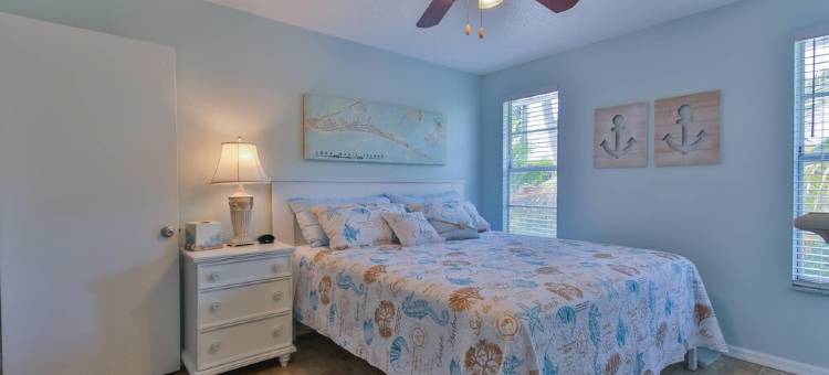 A Lazy River Day & Night 4 Bedrm  w lazy river heated pool! Bikes & Beach Gear!图片