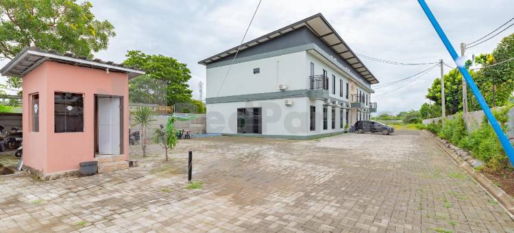 Zumo Home Tegal Mitra RedDoorz图片