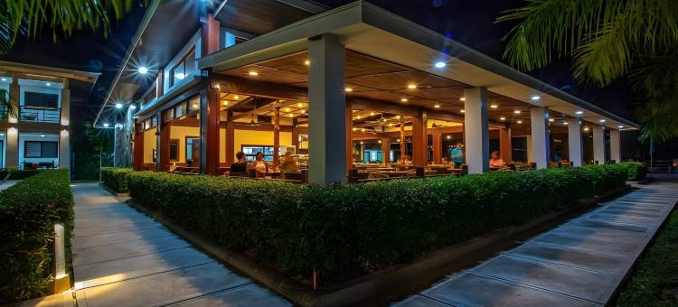 奥拉海滩度假村(Ora Beach Resort)图片